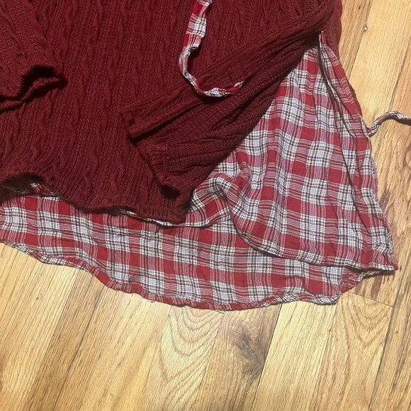 Suzanne Berto Women's Red Cable Knit Sweater size Medium - Picture 3 of 6